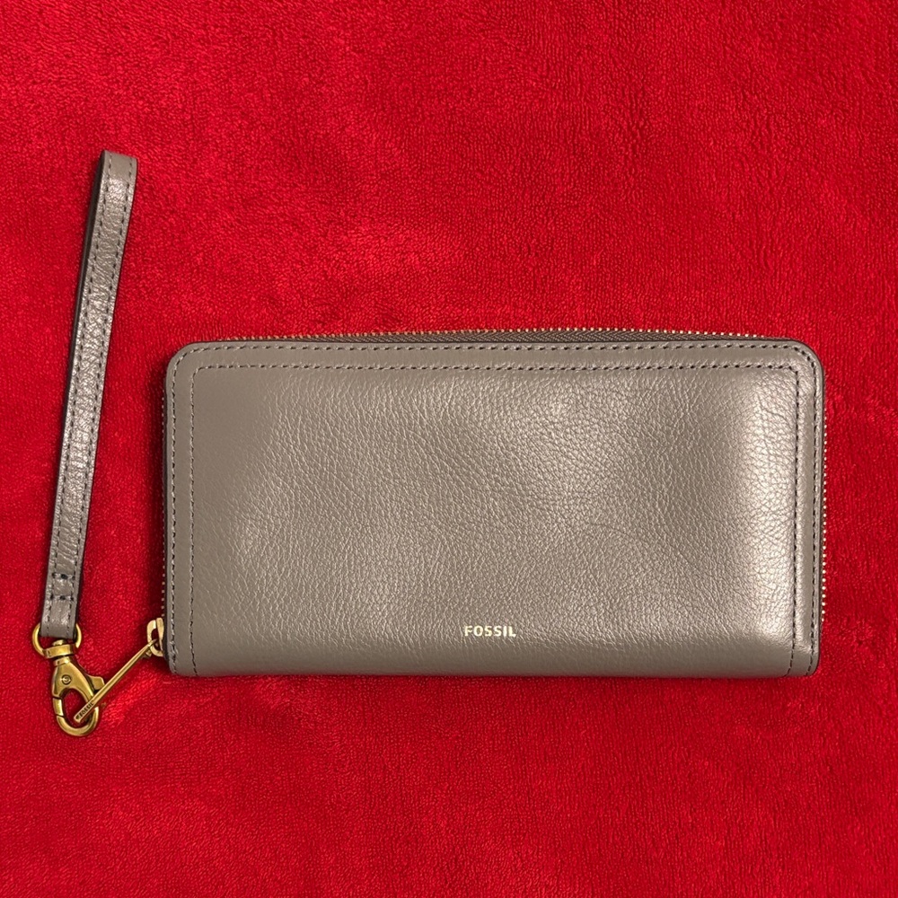 Fossil Gray Wristlet Wallet
